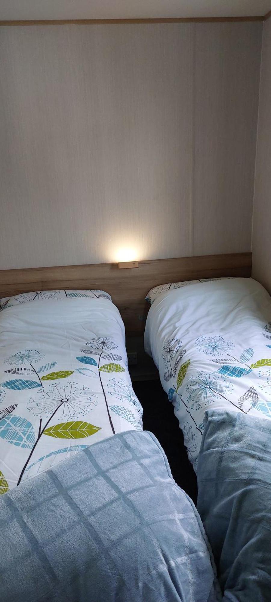Bird'S Bay Cresswell Towers Hotel Buitenkant foto